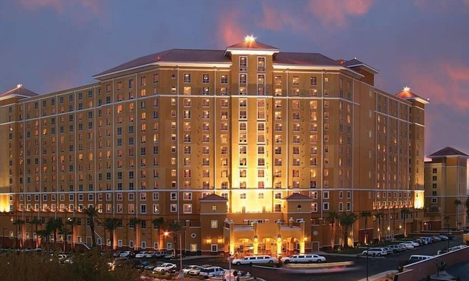 Las Vegas Condo | 2br Deluxe Grand Desert Condo w/Las Vegas attractions!