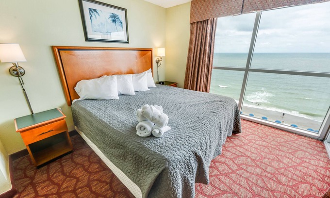 Downtown Myrtle Beach Condo | 2BR Pools, Views, Direct Oceanfront, Bay View!