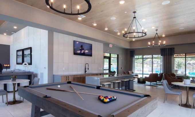 Pelham Apartment | 2BR Townhouse w Garage