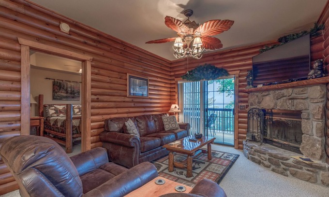 Indian Point Condo | 2BR Village At Indian Point 608 near SDC-Free Tickets Daily up to $500 Value