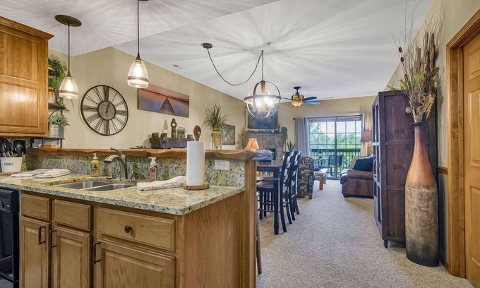 Indian Point Condo | 2BR Village At Indian Point 1303 near SDC - Free Tickets Daily up to $500