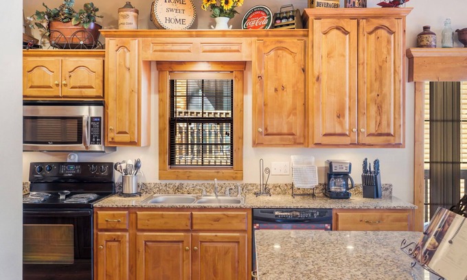 Indian Point Condo | 2BR Village At Indian Point 1605 near SDC - Free Tickets Daily up to $500