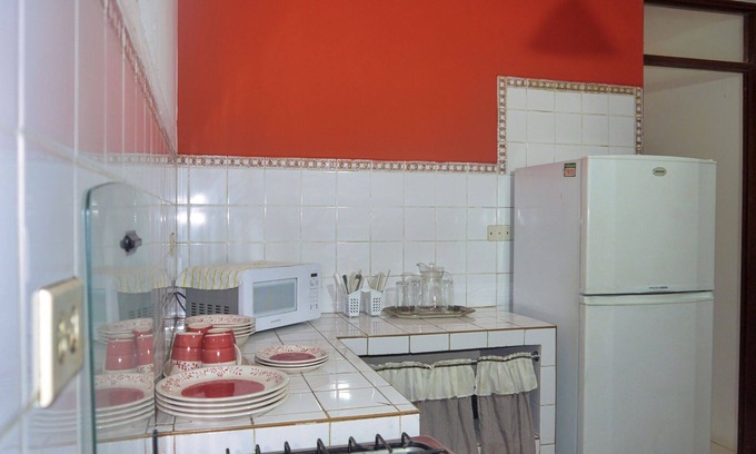 Chiclayo Apartment | 2nd Floor Apartment in safe neighborhood (24/7 surveillance) + balcony, Netflix