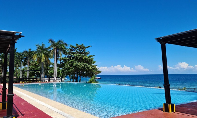 Lapu-Lapu Condo | 2New Lux. 2 BR Condo - 2 Pools, Gym, woow seaviews, Beach, Toursbehind Newtown