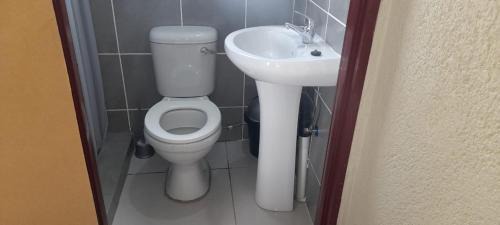 Sterkrivier House | 2NIGHTS GUEST HOUSE