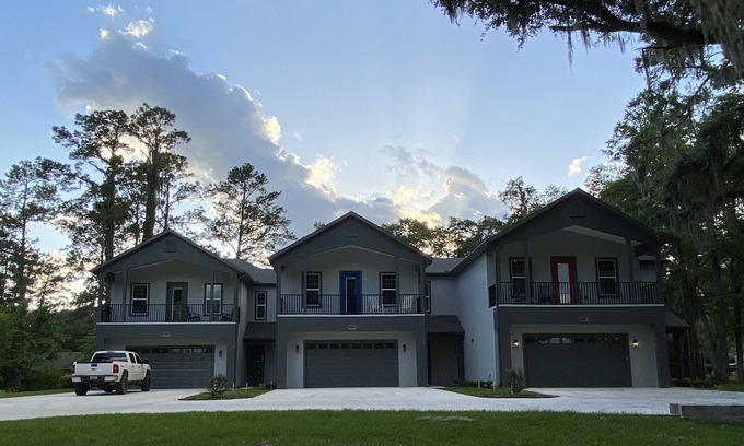 Fellowship House | " 3/3 Brand New Townhouse, 2 Miles To Wec