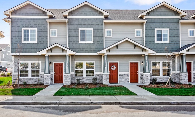 Boise House | 3 Adjacent Homes | Near The Village | Sleeps 18