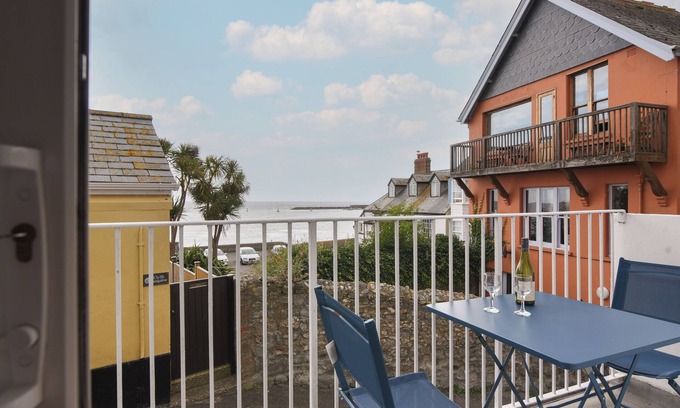 Lyme Regis Cottage | 3 BAY VIEW COURT, family friendly in Lyme Regis