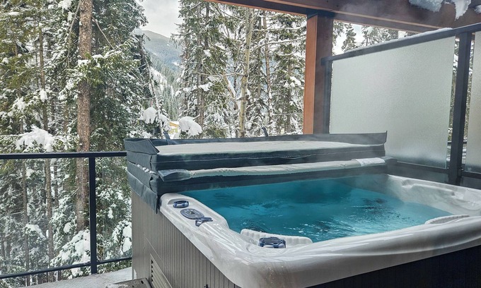 East Kootenay House | 3 BDRM NEW townhome at Nordix w/private hot tub