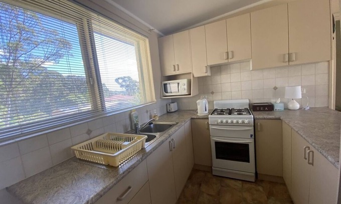 Denhams Beach Apartment | 3 Bed (3 Night Min) (Denhams Beach Cottage)