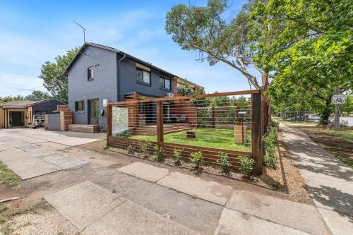 Downer House | 3 Bed Fully Renovated with Outdoor Fun