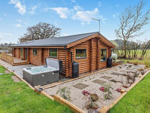 Underwood House | 3 Bed in Brinsley 93794
