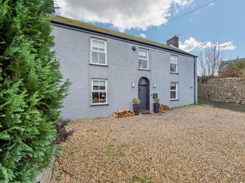 St. Florence House | 3 Bed in Tenby 94186