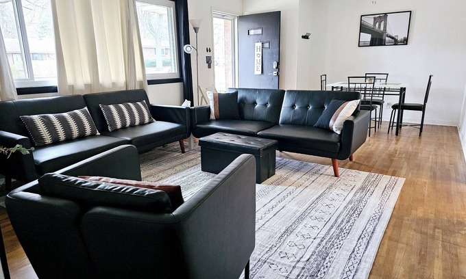 Lincoln House | 3 bedroom, 1 bath furnished rental