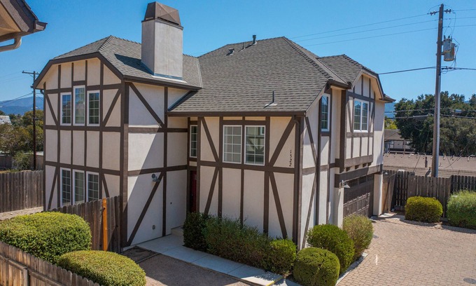 Solvang House | 3 bedroom 2.5 bath 2,200 SF within Solvang Danish Village