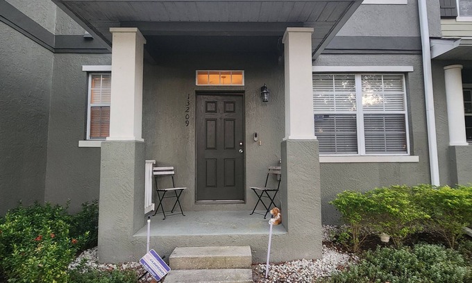 Southeast Orlando House | 3-bedroom, 2.5 bath townhome 5 minutes from the Orlando International Airport