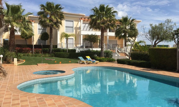Porto de Mos Apartment | 3 bedroom 2 bathroom luxury apartment with pool/jacuzzi 8 mins to beach