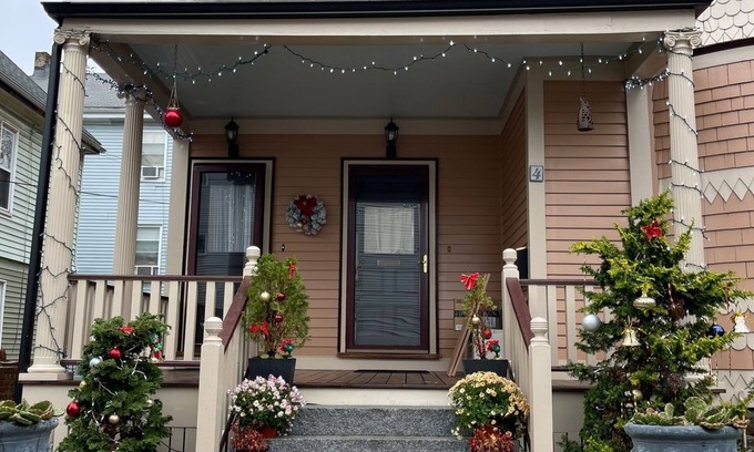 Egleston Square Apartment | 3-bedroom 2 baths beautiful victorian with WiFi, AC