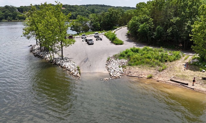 Arrow Point House | 3-bedroom 3 bath House at Sweetwater Beach. Kings River Arm of Table Rock Lake