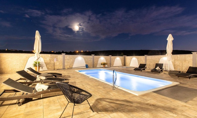 Donje Rastane House | 3 bedroom accommodation in Sveti Filip i Jakov