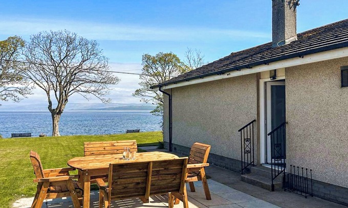 Kilchattan Bay Cottage | 3 bedroom accommodation in All Isle of Bute