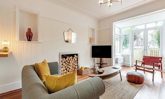 Bournemouth Cottage | 3 bedroom accommodation in Bournemouth