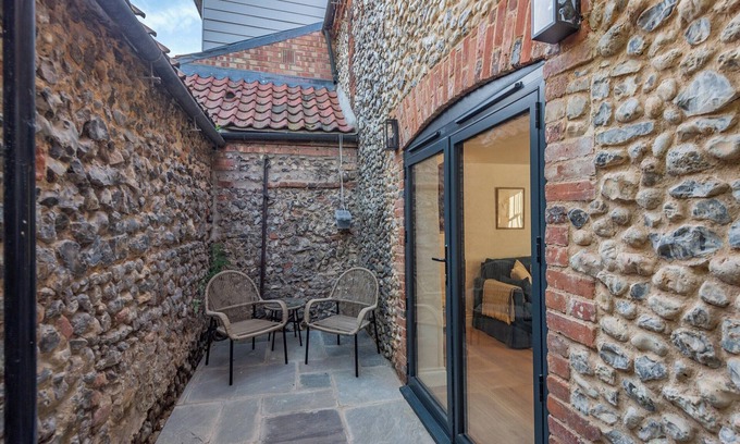 East Rudham Cottage | 3 bedroom accommodation in East Rudham, near Fakenham