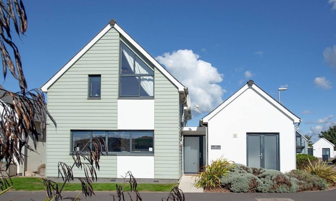 Westleigh Cabin | 3 bedroom accommodation in Westward Ho!