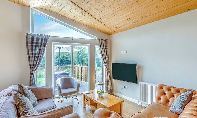 Welsh Frankton Ski Chalet | 3 bedroom accommodation in Ellesmere