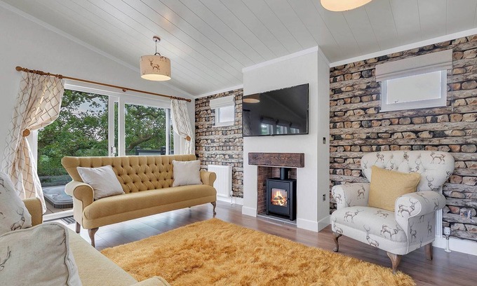 Narberth Ski Chalet | 3 bedroom accommodation in Narberth