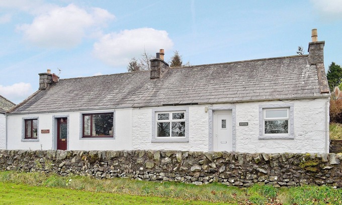 Kirkgunzeon Cottage | 3 bedroom accommodation in Kirkgunzeon, near Dalbeattie