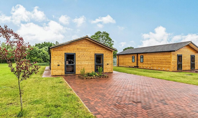 Flaxton Ski Chalet | 3 bedroom accommodation in Flaxton