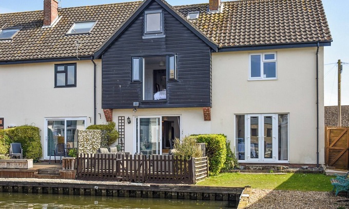 Wroxham Cottage | 3 bedroom accommodation in Wroxham