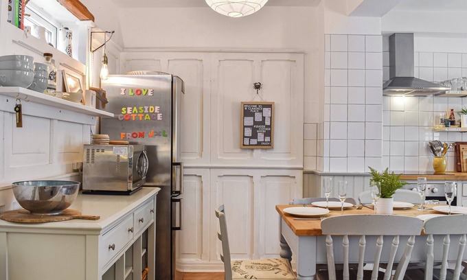 West Cliff Cottage | 3 bedroom accommodation in Whitby
