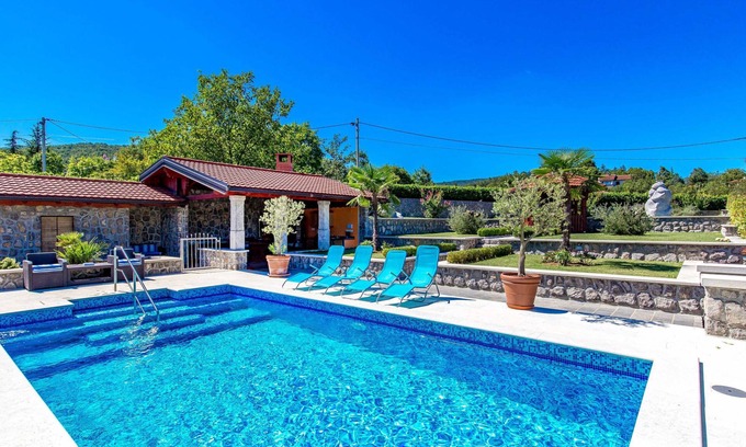 Veli Brgud House | 3 bedroom amazing home in Jurdani