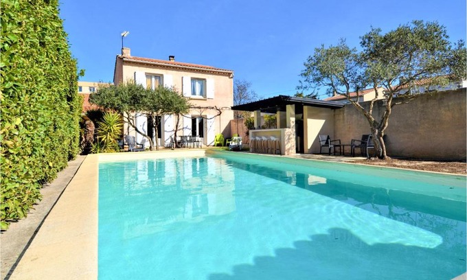 Sorgues House | 3 Bedroom Amazing Home In Sorgues