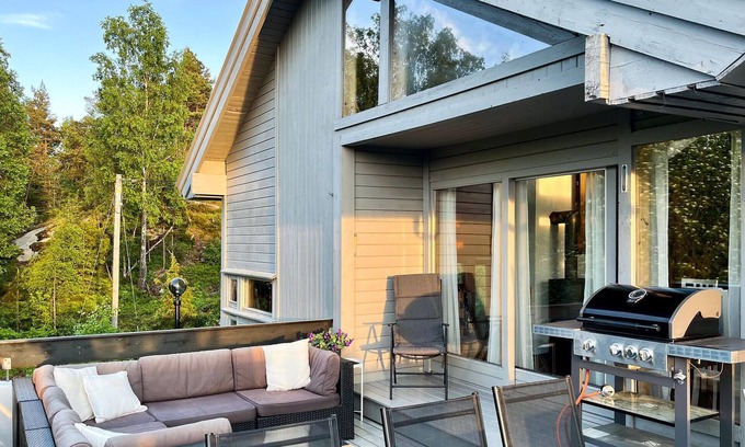 Risor House | 3 bedroom amazing home in Risør