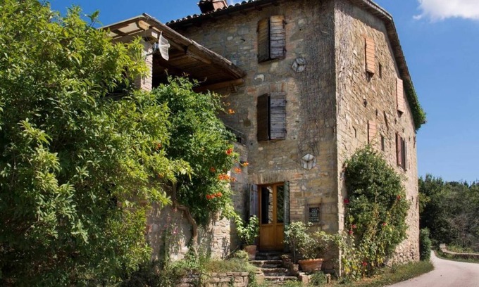 Montelovesco Apartment | 3 Bedroom Apartment in Umbria
