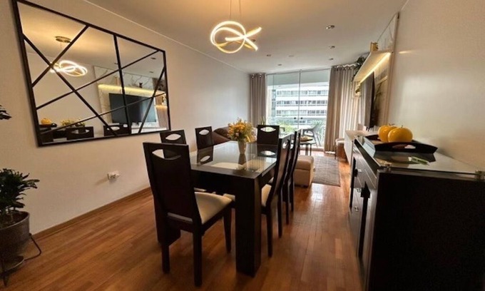 Santiago de Surco Apartment | 3-bedroom apartment next to ocean and Parque Kennedy Miraflores, with AC & WiFi