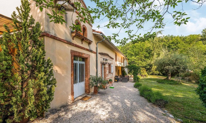 Marquefave House | 3 bedroom awesome home in Marquefave