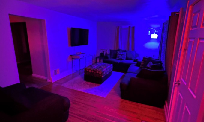 Charlotte House | 3-bedroom Beach House in Beautiful Charlotte near Beach with AC/Heat and Wi-Fi