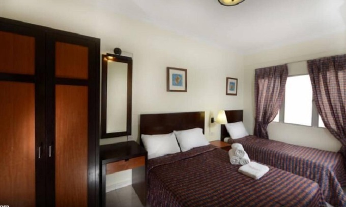 Kuala Teriang Apartment | 3 Bedroom Beachfront Apartment