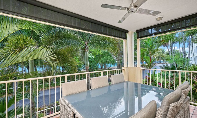Clifton Beach Apartment | 3 Bedroom Beachfront Apartment at Clifton Beach