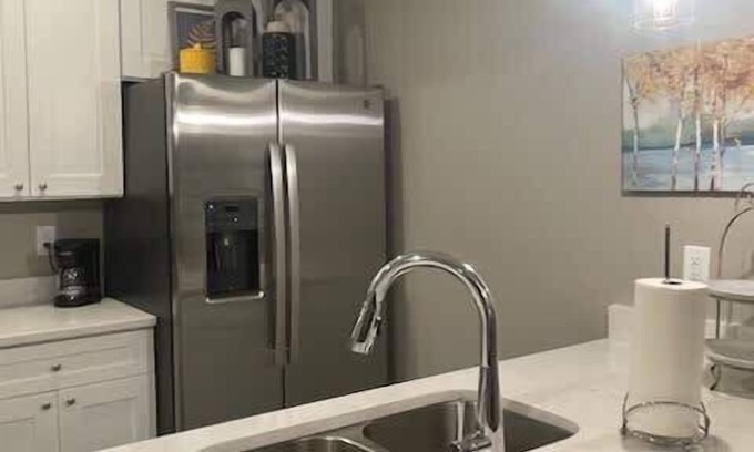 Bettendorf Condo | 3 Bedroom Condo with a King bed in Bettendorf