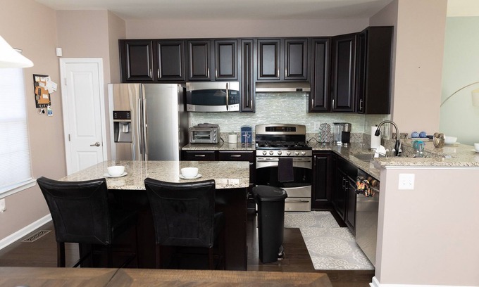 Fredericksburg House | 3 Bedroom Cozy/Spacious Luxury Rental 2 minutes away from DOWNTOWN!