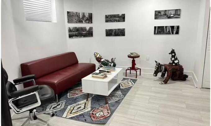 Montclair House | 3-bedroom duplex with a 15 min walk to NYC trains