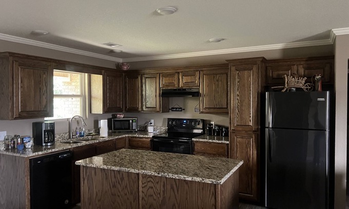 Clarksville House | 3 bedroom home