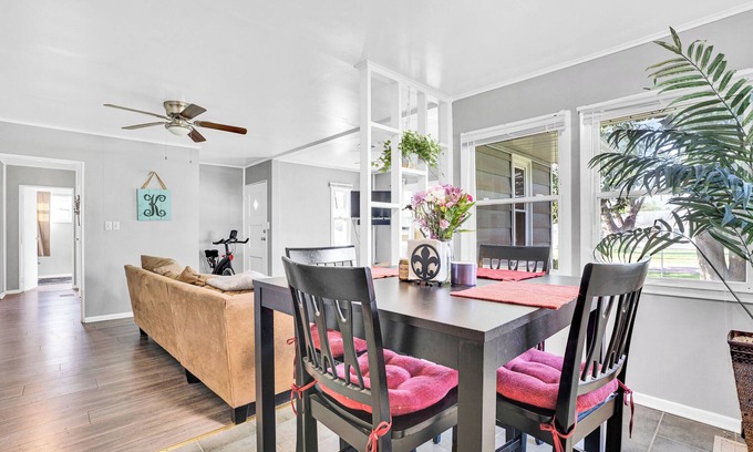 Buechel House | 3 Bedroom House, Dog Friendly!