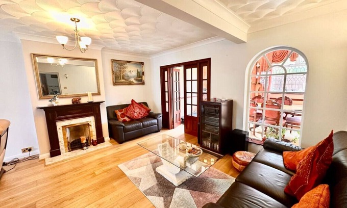 Sidcup House | 3 Bedroom House in DA15