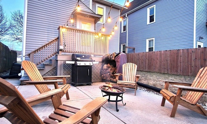 Bay View House | 3-bedroom house in marvelous Bay View Milwaukee with AC, WiFi. Enjoy your stay